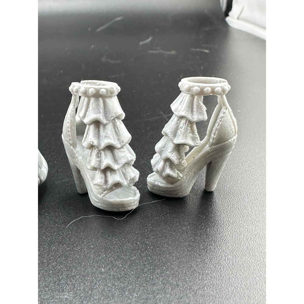 Mattel Barbie Fashionistas Y2K Silver Heels and Purse Pink Stilettos Authentic - Picture 2 of 8